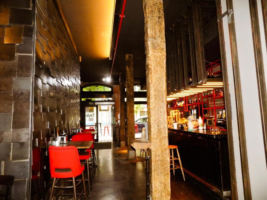 Poshtel Bilbao - Premium Hostel Exterior photo