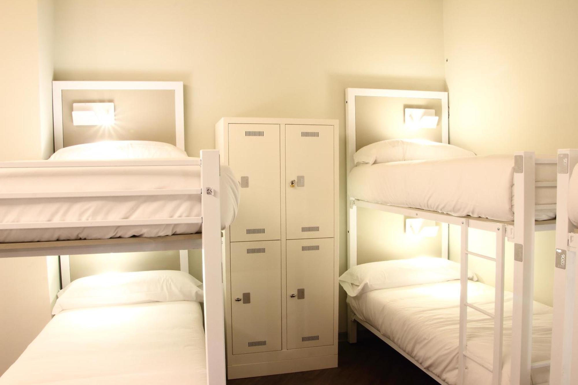 Poshtel Bilbao - Premium Hostel Room photo